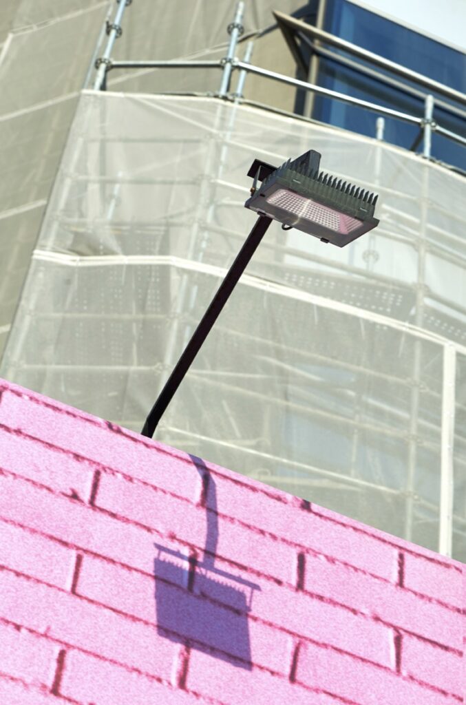 NICI JOST 'Construction, Nike' 2018/2021 Fotografie, ChromaLuxe Print Matt Ed. of 3 (+ 2AP) 120 x 80 cm  (47 1/4 x 31 1/2 in.)